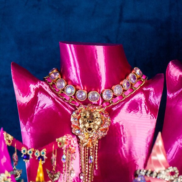 Necklace display bust - Picture 5 of 10